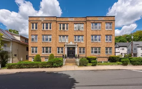 86 Tudor St #1, Chelsea, MA 02150