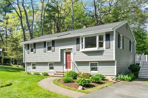 24 Meadowview Rd, Georgetown, MA 01833
