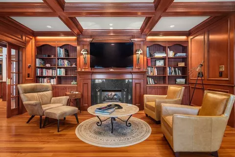 Living - 5 Hamlins Xing, Dover, MA 02030 photo 2 of 4