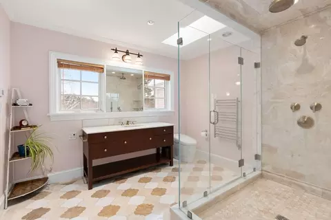 Bath - 5 Hamlins Xing, Dover, MA 02030 photo 3 of 6