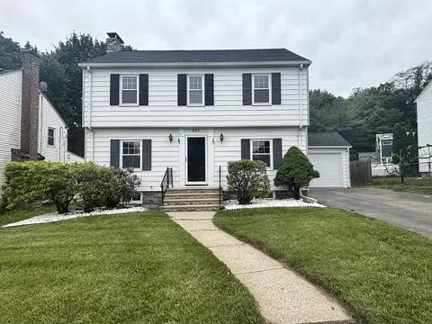 251 May St, Worcester, MA 01602