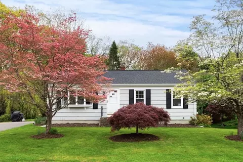 19 Mathewson Ave, Attleboro, MA 02703