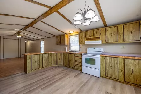 131 Pine Ave, Sturbridge, MA 01566 photo 9