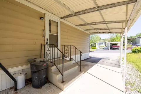 131 Pine Ave, Sturbridge, MA 01566 photo 5