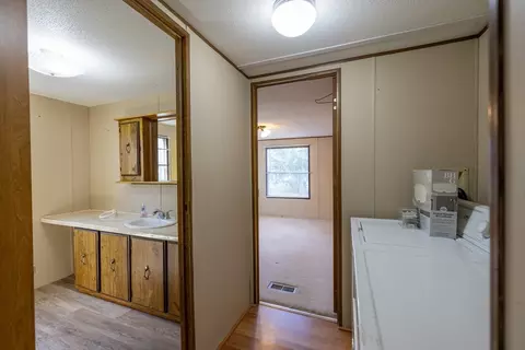 131 Pine Ave, Sturbridge, MA 01566 photo 17