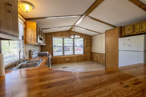 131 Pine Ave, Sturbridge, MA 01566 photo 7
