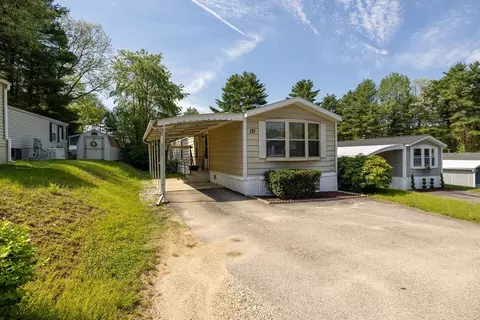 131 Pine Ave, Sturbridge, MA 01566 photo 2