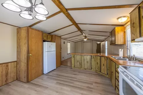 131 Pine Ave, Sturbridge, MA 01566 photo 10