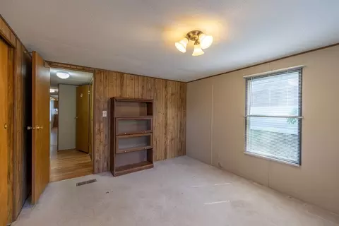 131 Pine Ave, Sturbridge, MA 01566 photo 21