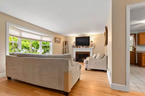 22 Burley St, Danvers, MA 01923 photo 14