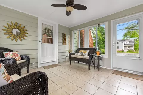 22 Burley St, Danvers, MA 01923 photo 4