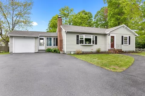 22 Burley St, Danvers, MA 01923 photo 2