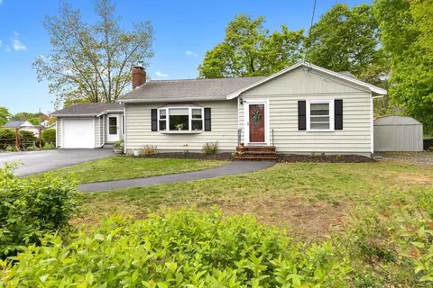 22 Burley St, Danvers, MA 01923 photo 3