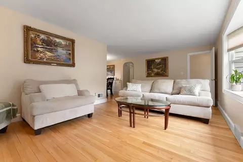 22 Burley St, Danvers, MA 01923 photo 17