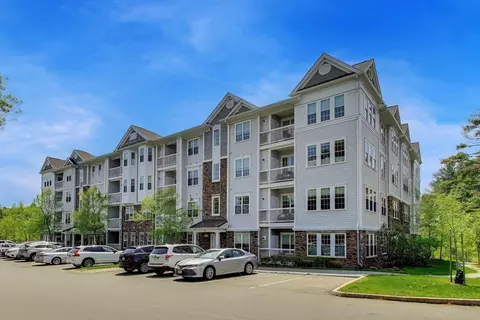 62 Abigail Way #4006, Reading, MA 01867
