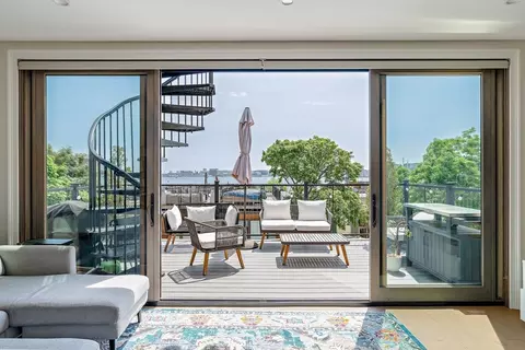283 Webster St #3, Boston, MA 02128