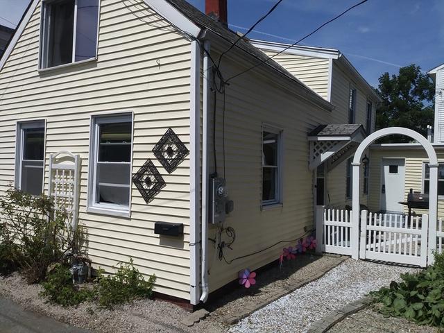 4 Lewis Ct, Gloucester, MA 01930