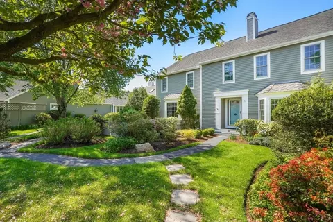 22 Floret Cir #22, Hingham, MA 02043
