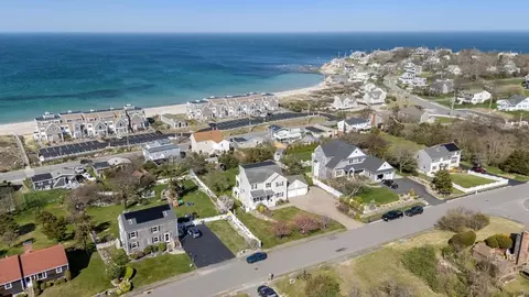 11 Kevin Ave, Plymouth, MA 02360