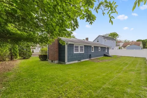 Exterior - 5 Phoenix St, Worcester, MA 01604 photo 8 of 13