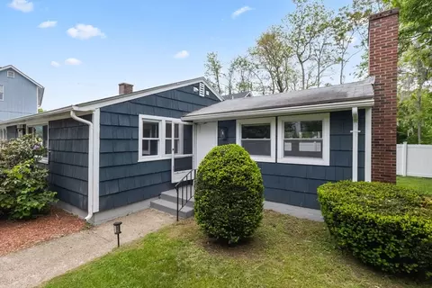 Exterior - 5 Phoenix St, Worcester, MA 01604 photo 2 of 13