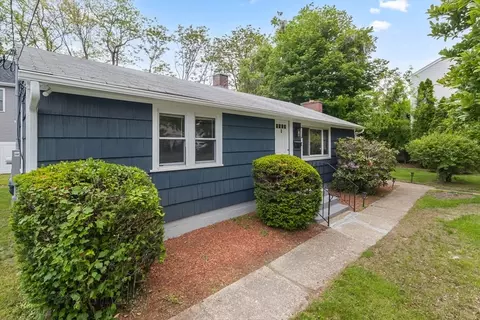 Exterior - 5 Phoenix St, Worcester, MA 01604 photo 7 of 13