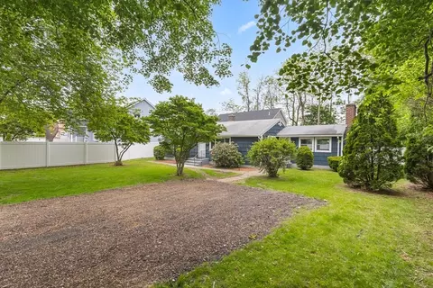 Exterior - 5 Phoenix St, Worcester, MA 01604 photo 6 of 13