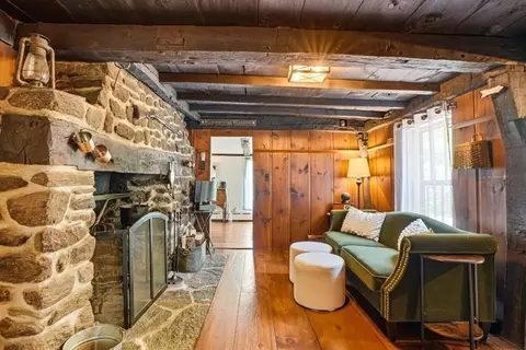 Entry Way - 52 Elm St, Upton, MA 01568 photo 3 of 3