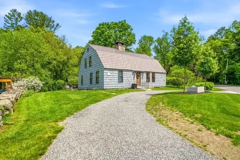Exterior - 52 Elm St, Upton, MA 01568 photo 2 of 12