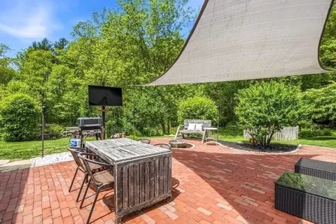 Exterior - 52 Elm St, Upton, MA 01568 photo 5 of 12