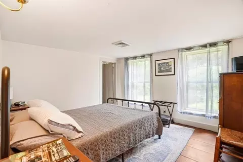 Bedroom - 52 Elm St, Upton, MA 01568 photo 3 of 5