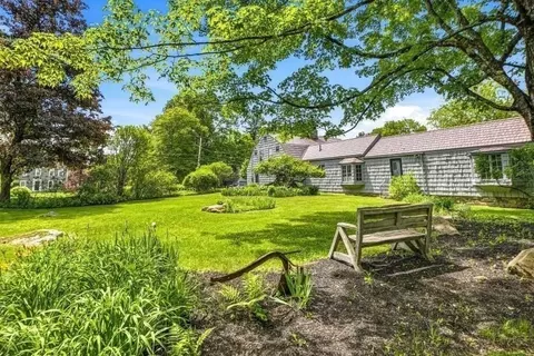Exterior - 52 Elm St, Upton, MA 01568 photo 9 of 12