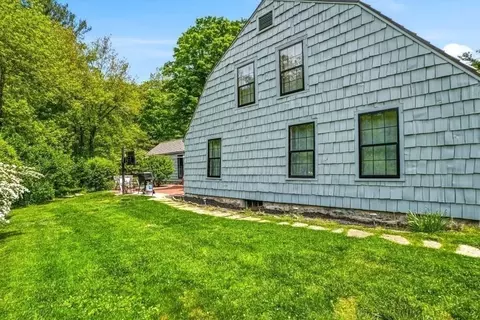Exterior - 52 Elm St, Upton, MA 01568 photo 10 of 12