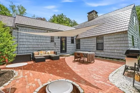 Exterior - 52 Elm St, Upton, MA 01568 photo 4 of 12