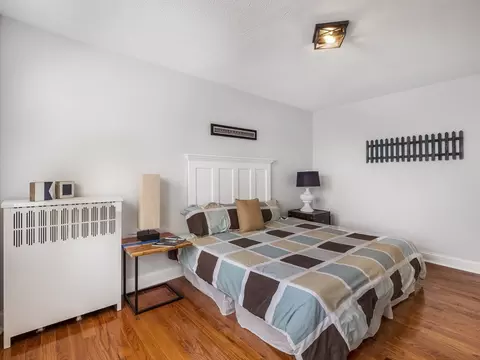 Bedroom - 8 Walnut St #28, Everett, MA 02149 photo 2 of 4