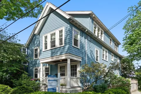 33 Ackers Ave #2, Brookline, MA 02445