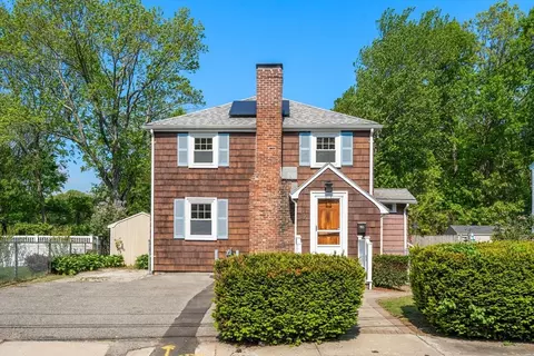 17 Myopia Rd, Boston, MA 02136