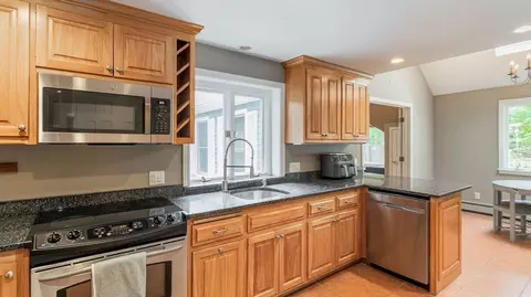 142 Baker St, Walpole, MA 02081 photo 10