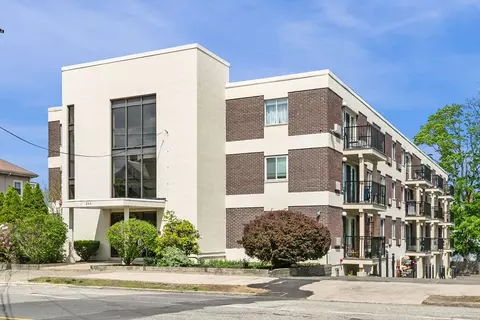 245 Lafayette St #1H, Salem, MA 01970