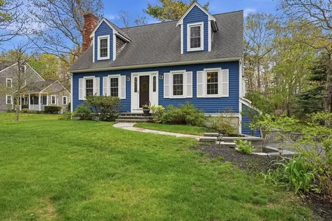 62 Donna Dr, Plymouth, MA 02360