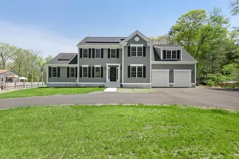 185 Mattapoisett Rd, Acushnet, MA 02743