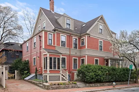 48 Hawthorn St, Cambridge, MA 02138