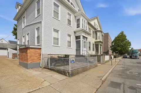 483 County St, New Bedford, MA 02740