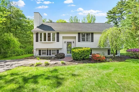 26 Fleetwood Dr, Norfolk, MA 02056