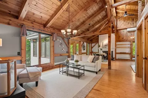 Living - 3 Whitman Pl, Beverly, MA 01915 photo 1 of 3