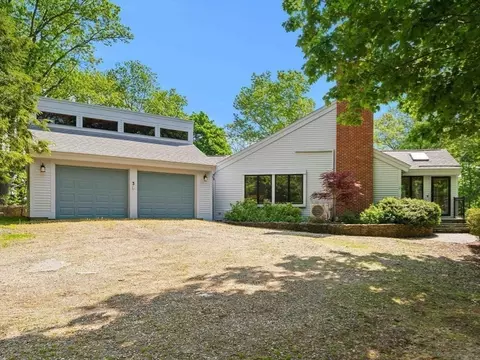 Exterior - 3 Whitman Pl, Beverly, MA 01915 photo 2 of 7