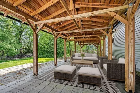 Exterior - 3 Whitman Pl, Beverly, MA 01915 photo 5 of 7