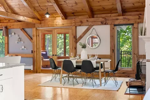 Dining - 3 Whitman Pl, Beverly, MA 01915 photo 2 of 3