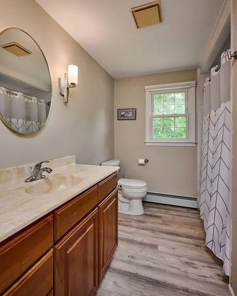 10 Robin Rd, Easthampton, MA 01027 photo 19