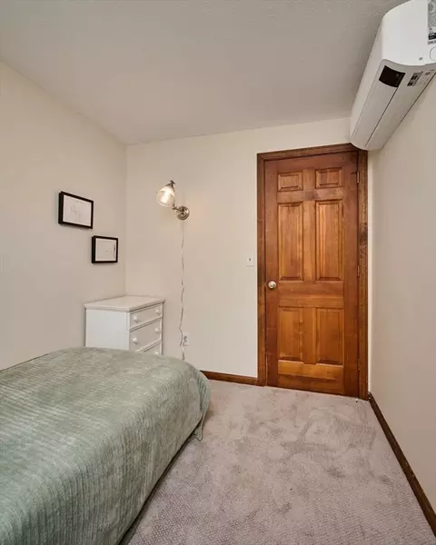 10 Robin Rd, Easthampton, MA 01027 photo 16